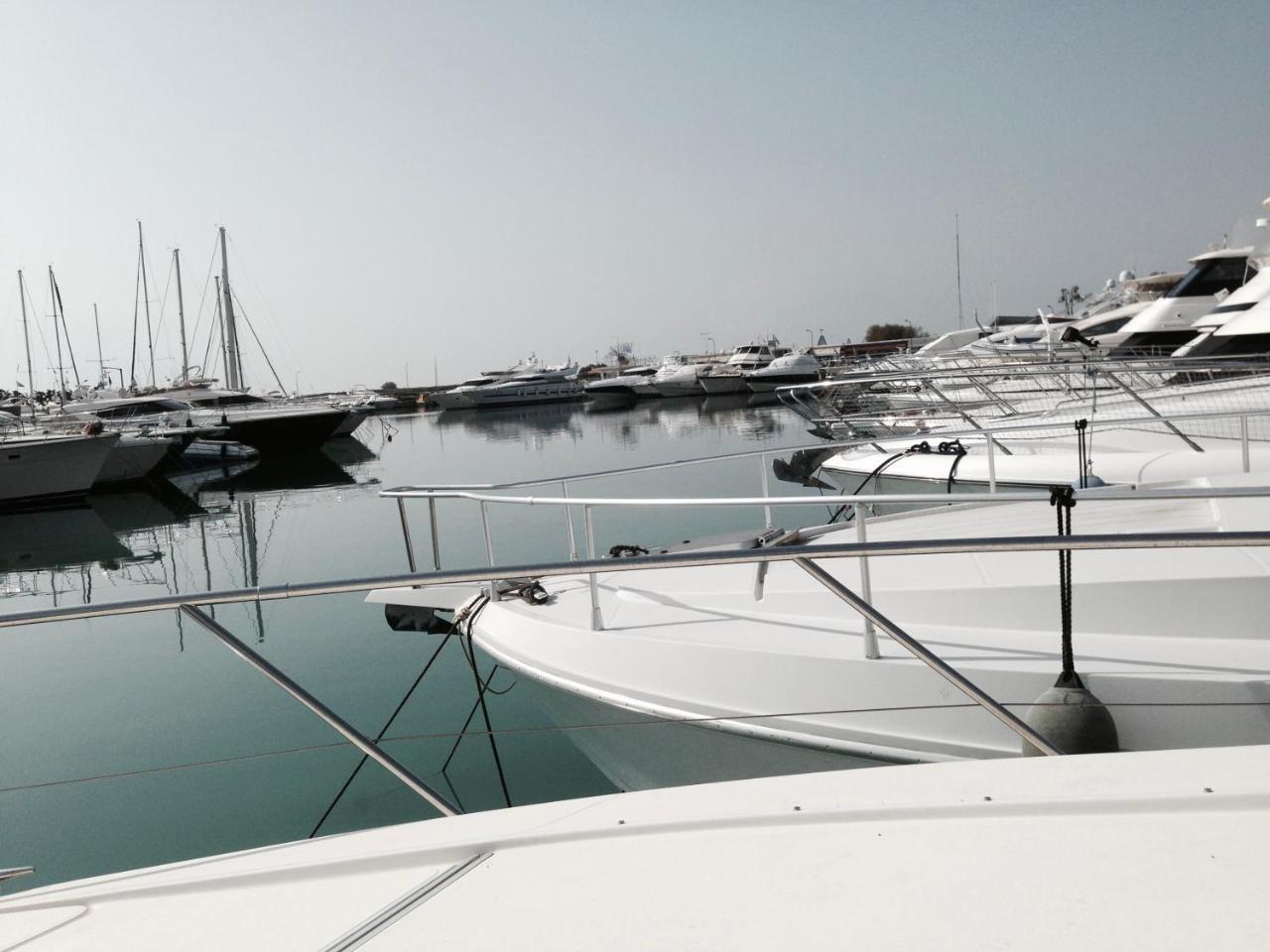 Cosy Apartment In Glyfada Center Athens Ngoại thất bức ảnh