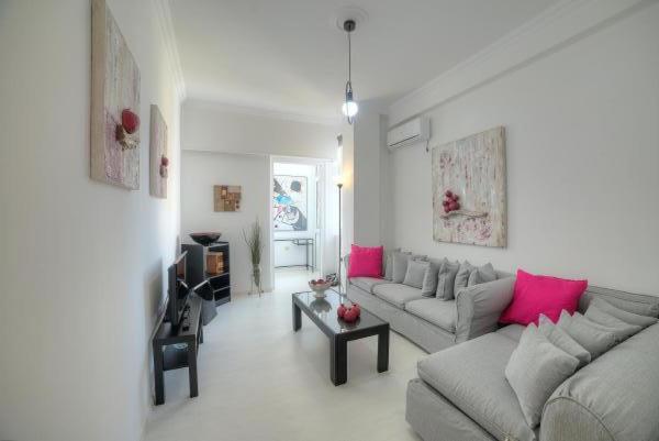 Cosy Apartment In Glyfada Center Athens Ngoại thất bức ảnh